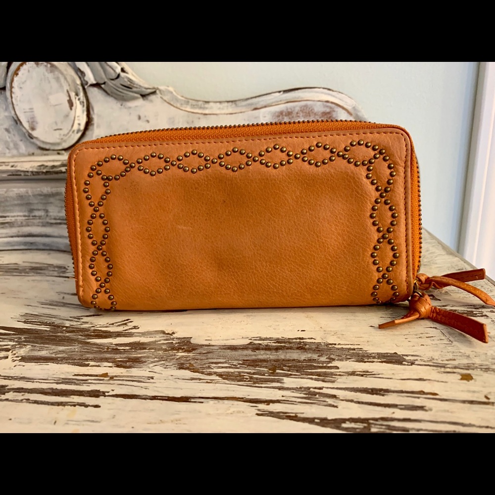 Lucky brand wallet